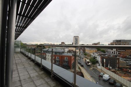 3 bedroom penthouse to rent - Photo 3