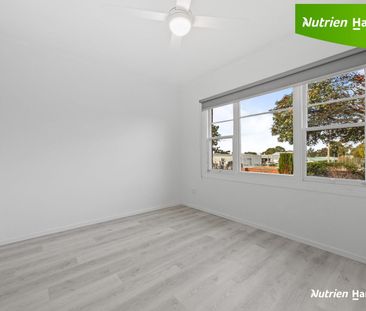 4 Bedroom brick home - Photo 5