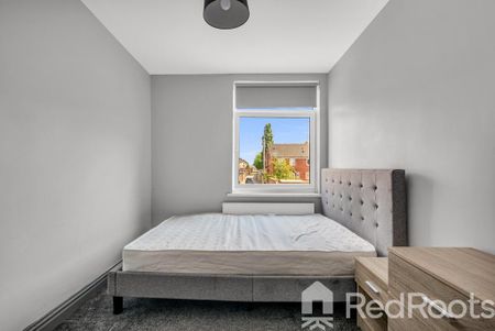 4 bedroom terraced house to rent - Photo 5