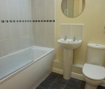 2 bedroom coach house to rent - Photo 6