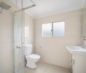 Low Maintenance Newly Renovated Home - Photo 4