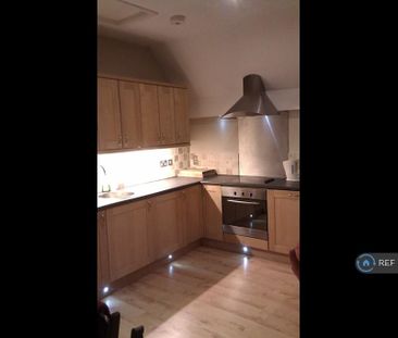 2 bedroom semi-detached house to rent - Photo 2