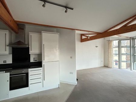 2 bedroom terraced house to rent - Photo 4