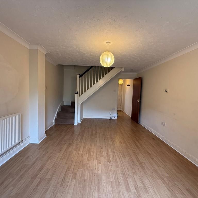 2 bedroom terraced house to rent - Photo 1