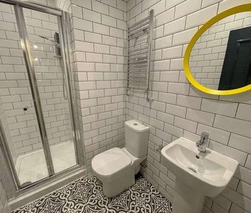 Pownall Square, L3 - Photo 2