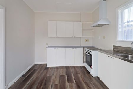 Naenae Living - Photo 4