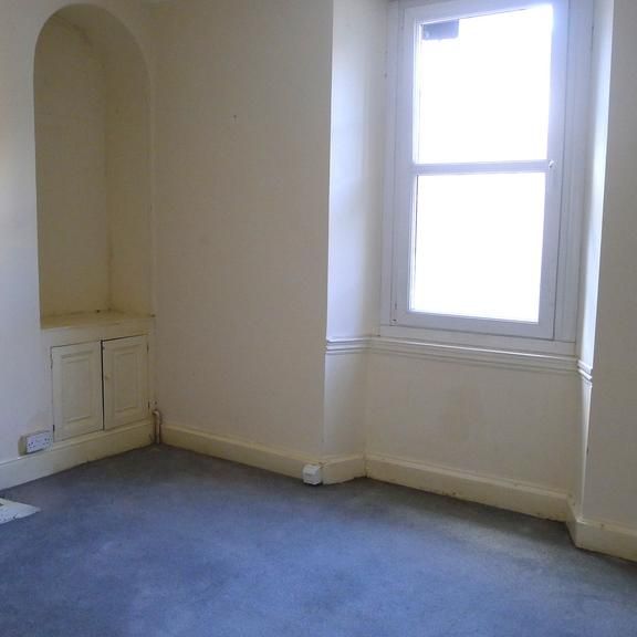 1 bedroom bedsit to rent - Photo 1