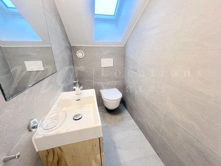 SUPERB AND LARGE APARTMENT OF 102 m2 WITH TERRACE – LAKE - Photo 3