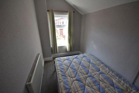 3 bedroom terraced house to rent - Photo 4