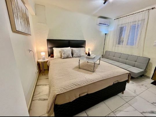 Studio/Γκαρσονιέρα για ενοικίαση - Κυψέλη, - Φωτογραφία 1