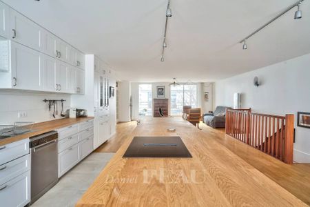 Location appartement, Paris 18ème (75018), 6 pièces, 150 m², ref 86347581 - Photo 3