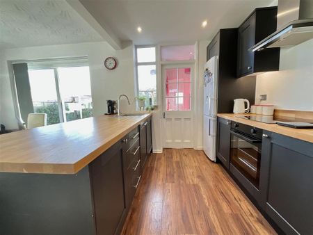 3 bedroom terraced house to rent - Photo 4