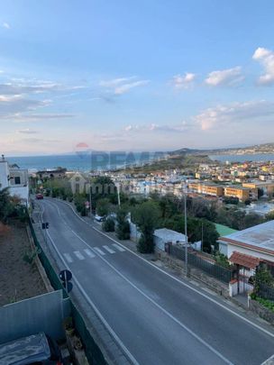Quadrilocale via Torregaveta 87, Monte di Procida - Photo 1