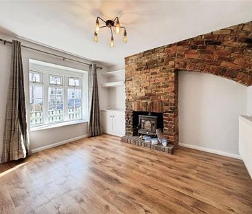 2 bedroom end of terrace house to rent - Photo 2