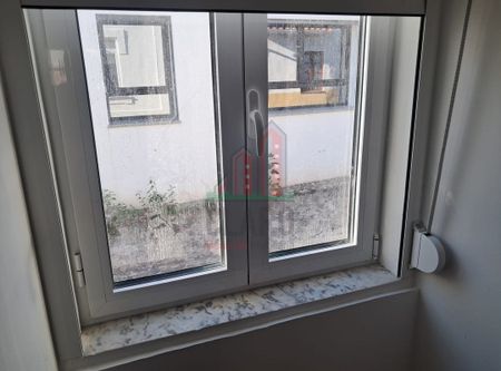 Coimbra, Lisbon - Photo 2