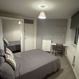 Room in a Shared Flat, Milligan Street, E14 - Photo 2