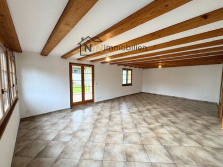 UNIQUE, WITH A RUSTIC FLAIR - Photo 3