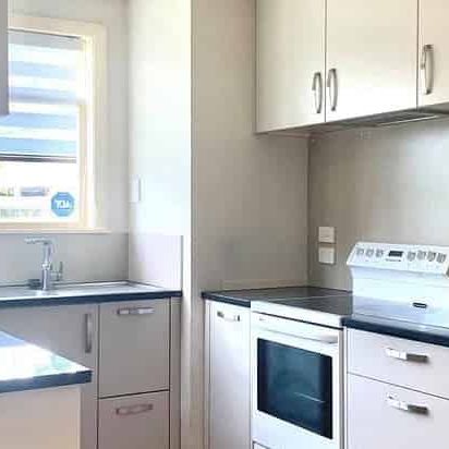 Central Location! 3-Bedroom Home - Photo 1