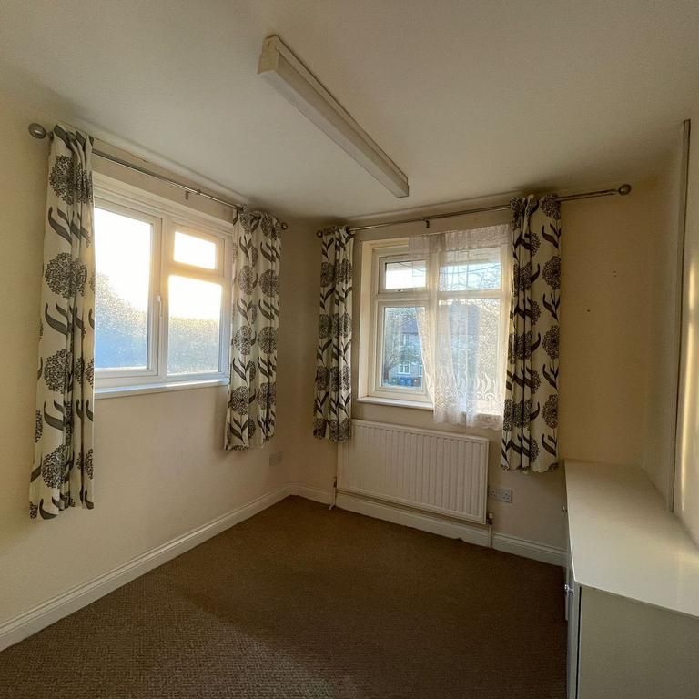 2 bedroom property to rent - Photo 1