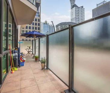 Central two bedroom apartment - Photo 5