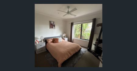 THREE BEDROOM TOWNHOUSE - Photo 4