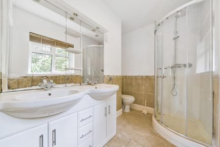 Glenluce Road, Blackheath SE3 - Photo 3