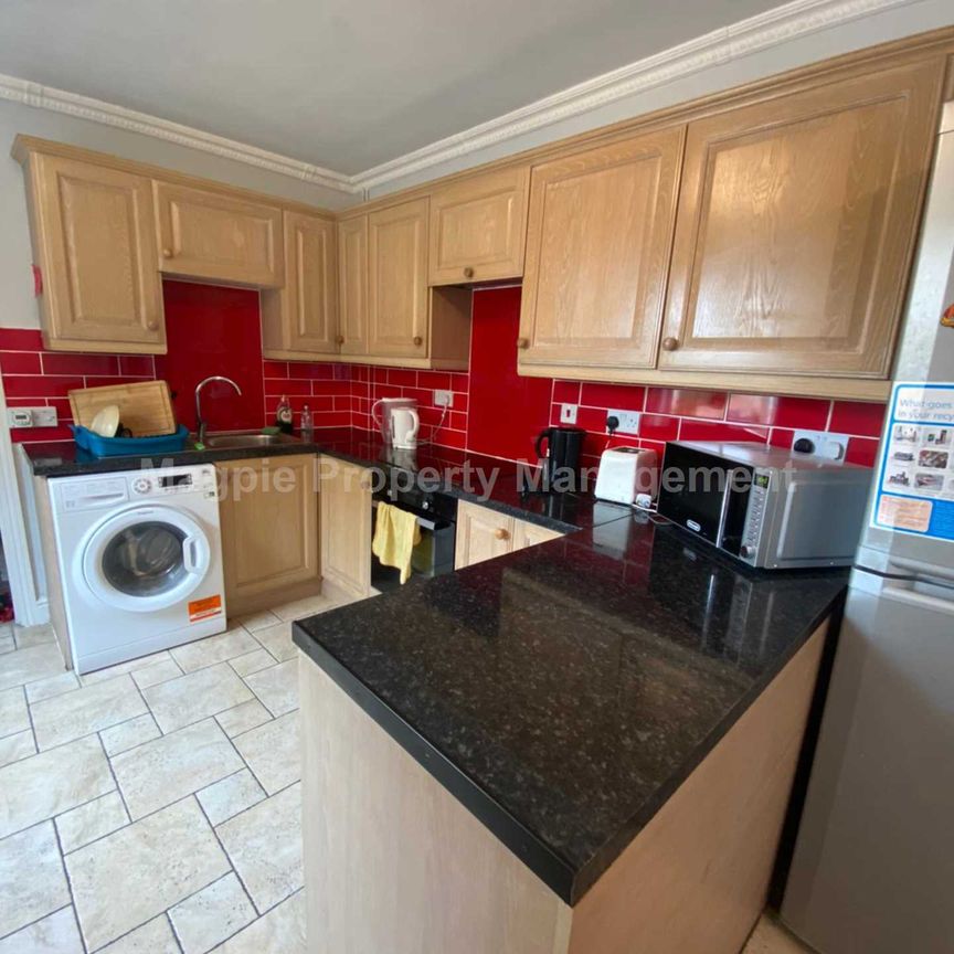Price £490 pcm - Available Now - Furnished - Photo 1