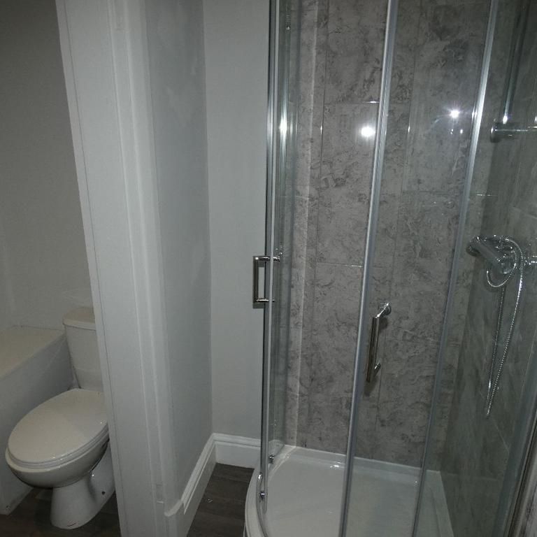6 bedroom house share to rent - Photo 1