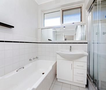 7/35 Osborne Avenue, Glen Iris, Vic 3146 - Photo 2