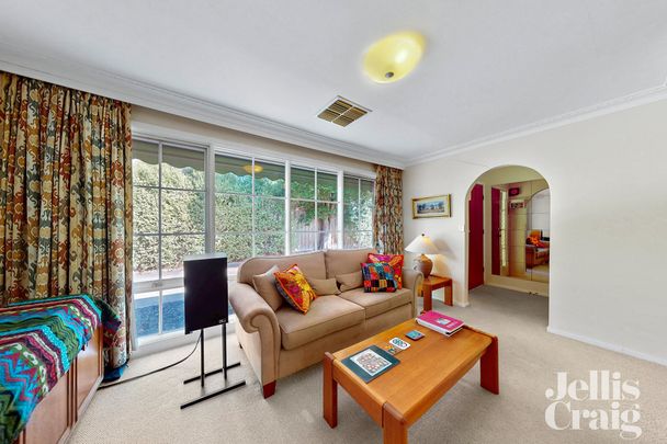 2/400 Mont Albert Road, Mont Albert - Photo 1