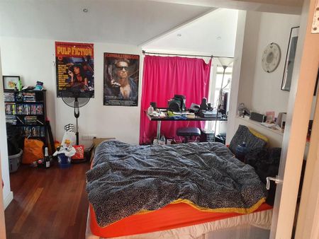 3 bedroom private hall to rent - Photo 5