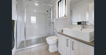 Gorgeous Ultra Modern Townhouse - Photo 2