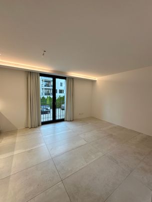 MODERNO ED ELEGANTE APPARTAMENTO - Photo 1