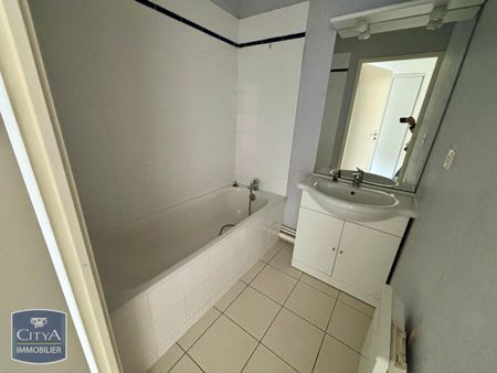 Location Appartement 2 pièces 46m² COURSEULLES SUR MER 14470 - Photo 3