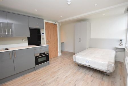 Studio to rent - Photo 2