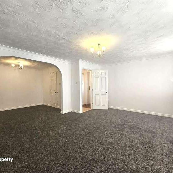 Lapwing Close, Winsford, CW7 - Photo 1