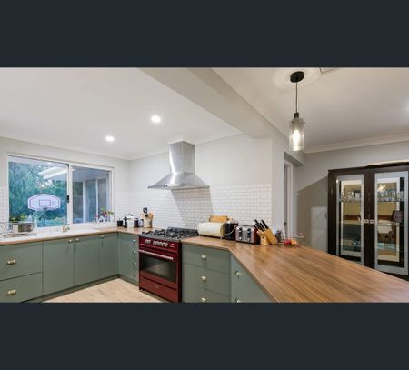 14 Albatross Pl, Rockingham, WA 6168 - Photo 3