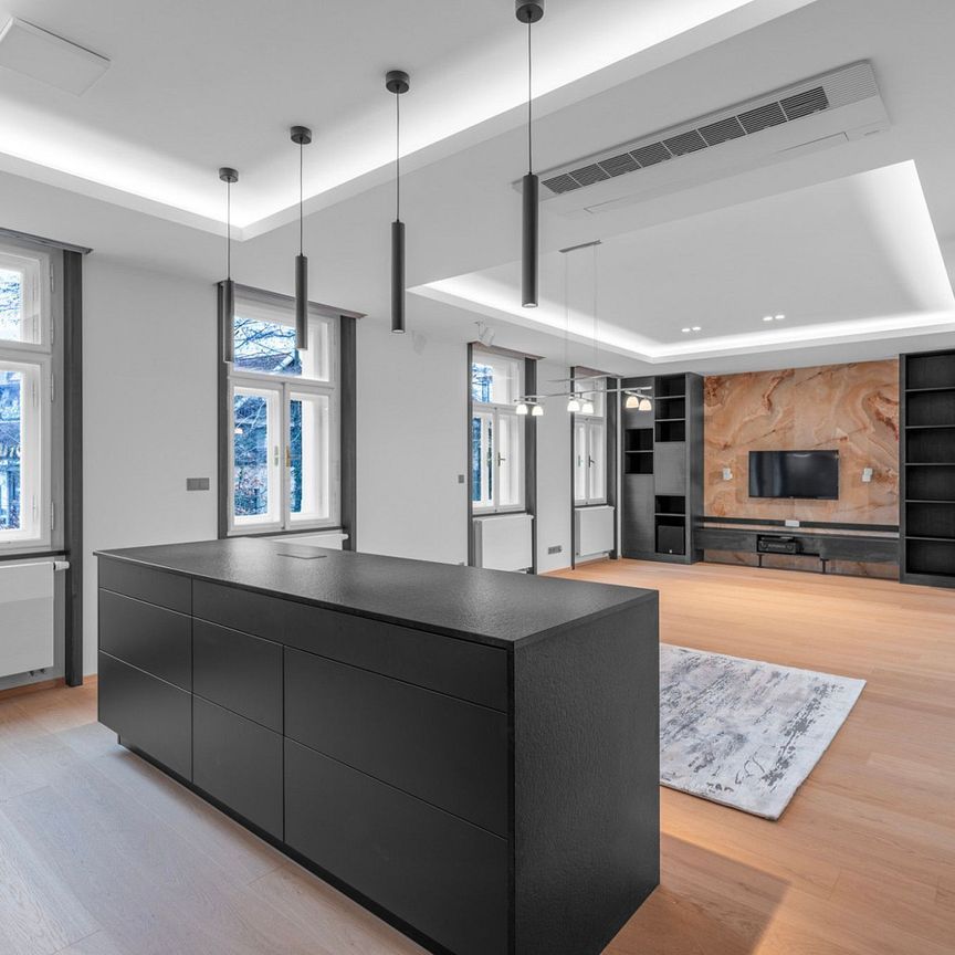 Pronájem domu 237 m² s pozemkem 500 m² - Photo 1