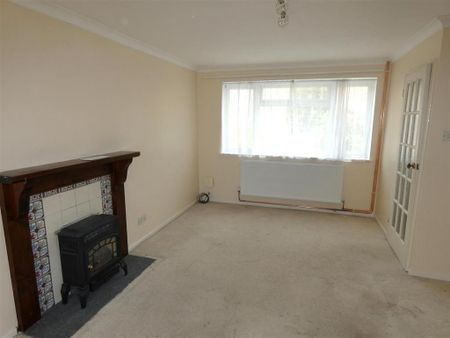 3 bedroom terraced house to rent - Photo 2