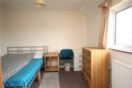 4 bedroom semi-detached house to rent - Photo 5