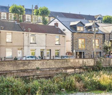 2 bedroom terraced house to rent - Photo 2