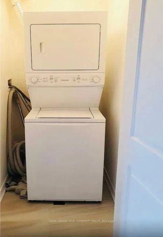 Condo Townhouse For Lease | N9261620 - Photo 3