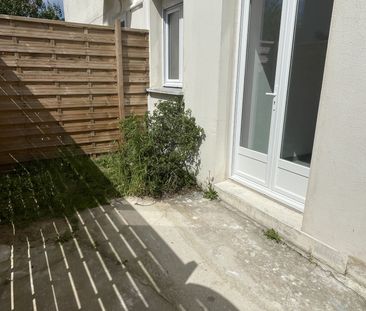 Location Appartement 2 pièces 25m² ST MAUR DES FOSSES 94210 - Photo 3