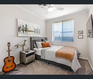 Versatile modern home with great floorplan - Photo 5