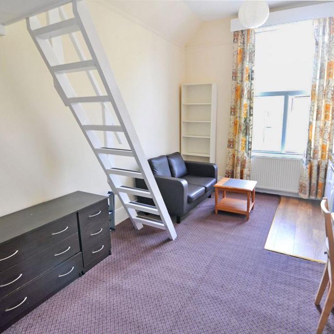 Studio to rent - Photo 1