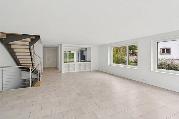 Wundervolle 4.5-Zimmer Maisonettewohnung mit eigenem Garten - Photo 1