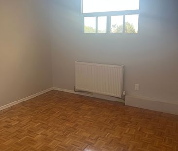 For Lease - 123 Bloor Street Unit# 407, Oshawa, Ontario - Photo 6