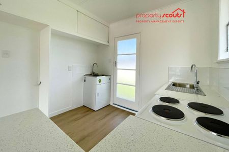 Bright and Fresh - Photo 3