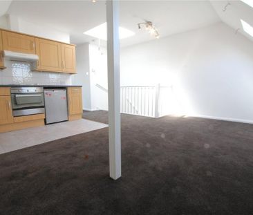 Studio to rent - Photo 2