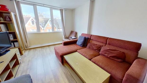 3 bedroom apartment to rent - Photo 1